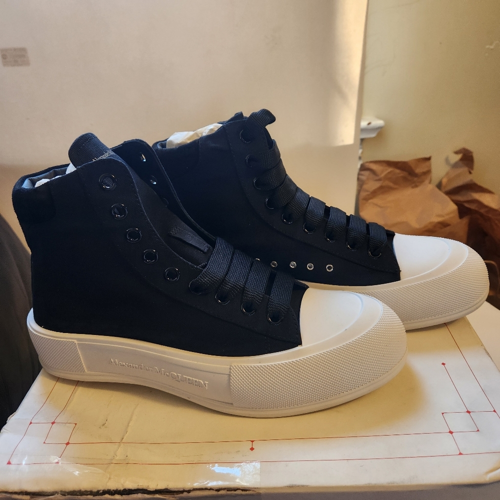 Alexander Mcqueen Plimsoll High-Top Sneakers size 43 BNWB - Picture 1 of 10